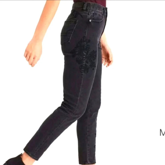 American Eagle Mom Jeans Embroidered Floral Faded black 8 Whimsigoth - Picture 6 of 15
